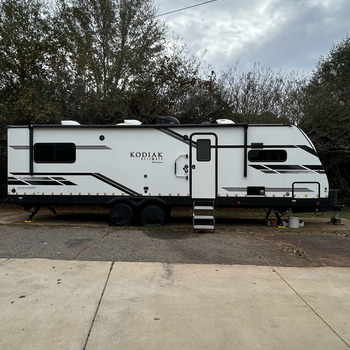 Thumbnail of RV