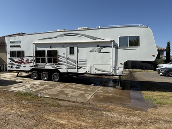 Thumbnail of RV