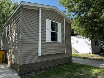 Thumbnail of mobile home
