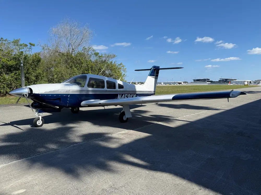 2077/piper-pa-28rt-201t-turbo-arrow-iv-1981-flightmarket-id-2077-36313.webp