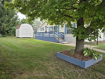 Thumbnail of mobile home
