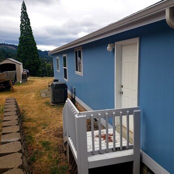 Thumbnail of mobile home