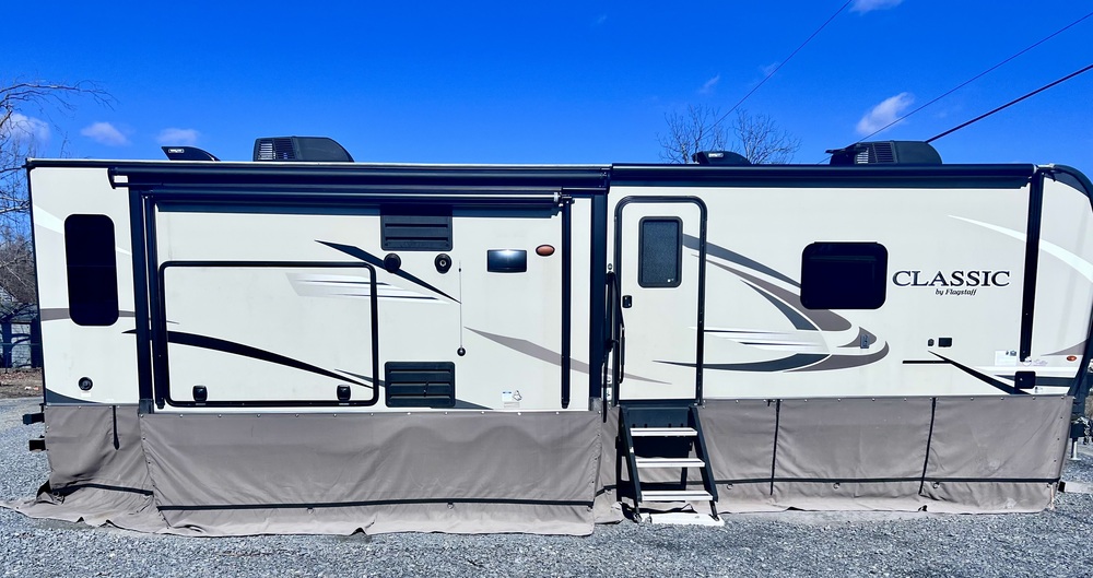 Photo of Rv