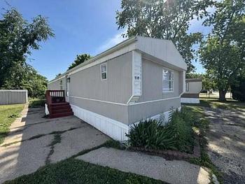 Thumbnail of mobile home