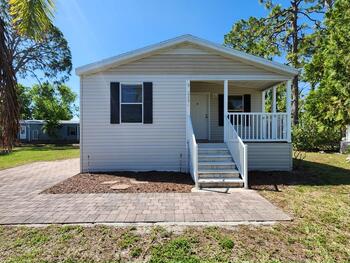 Thumbnail of mobile home