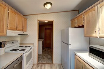 Thumbnail of mobile home