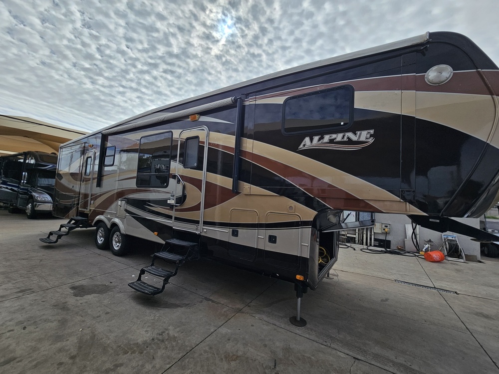 Photo of Rv