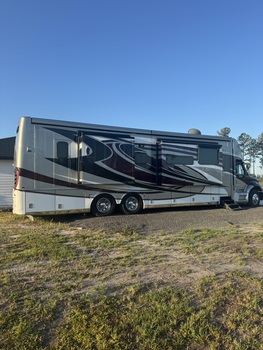 Thumbnail of RV