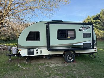 Thumbnail of RV