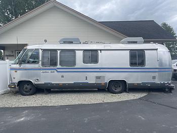 Thumbnail of RV