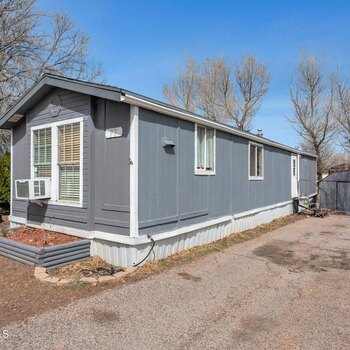 Thumbnail of mobile home