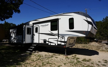 Thumbnail of RV
