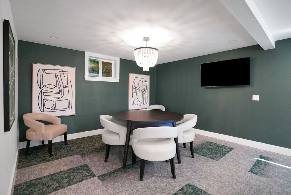 36 570 N 10th Ave Cornelius OR 97113 USA Dining room DSC09214