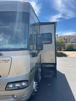 Thumbnail of RV