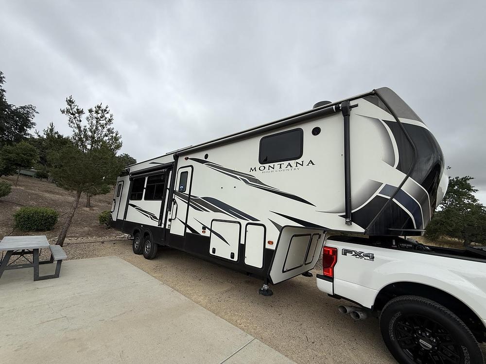 Photo of Rv