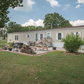 Thumbnail of mobile home