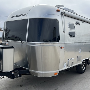 Thumbnail of RV