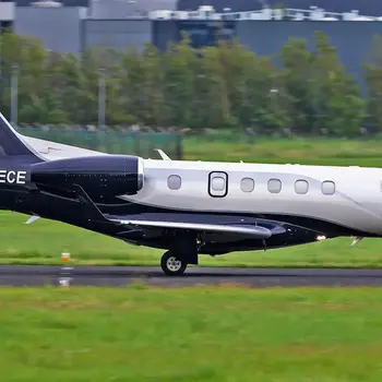 7252/embraer-phenom-300-2016-flightmarket-id-7252-46220.webp