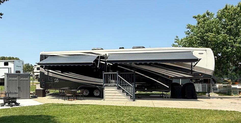 Photo of Rv