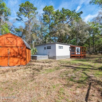 Thumbnail of mobile home