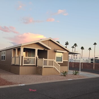 Thumbnail of mobile home