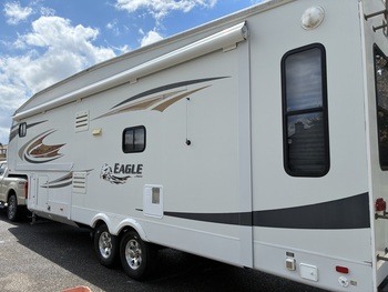 Thumbnail of RV