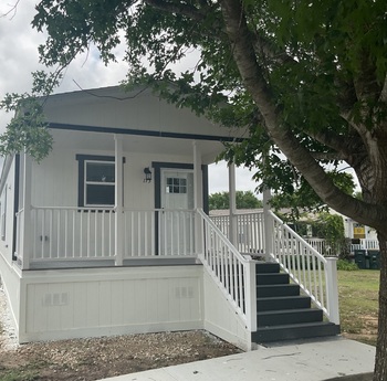 Thumbnail of mobile home