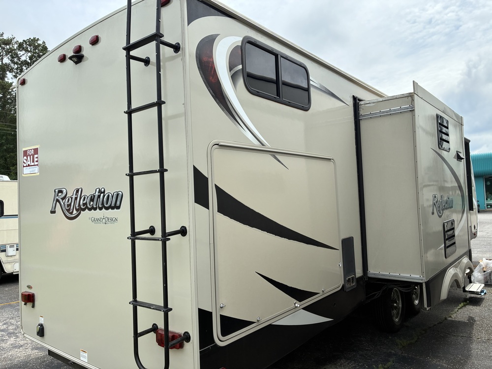 Photo of Rv