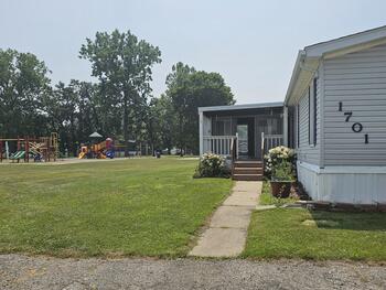 Thumbnail of mobile home