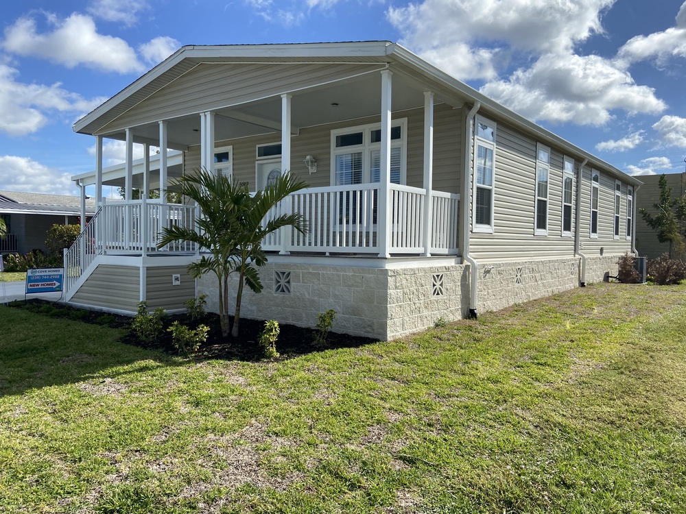 Camelot Lakes Village