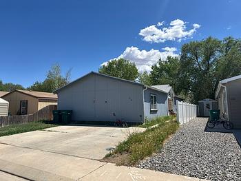 Thumbnail of mobile home