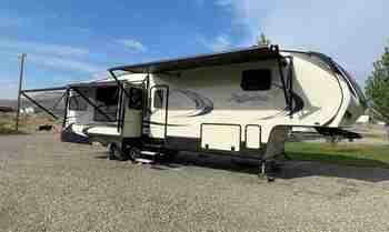 Thumbnail of RV