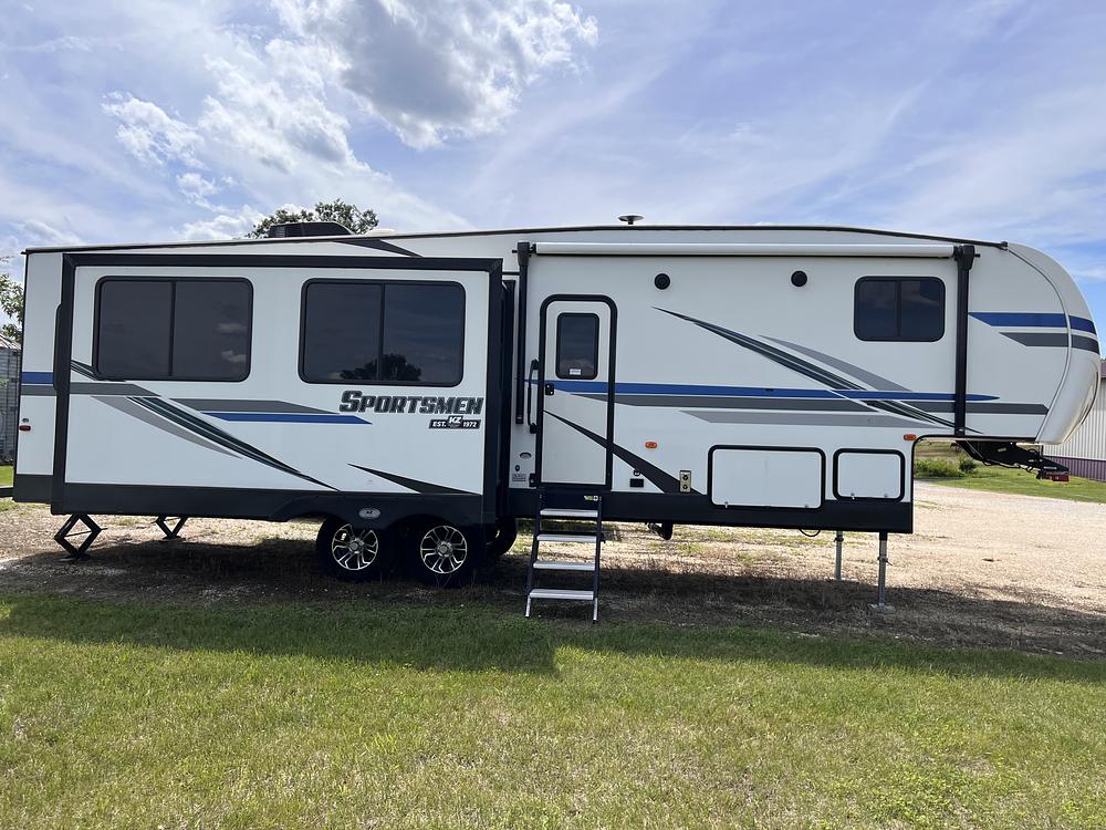 Photo of Rv