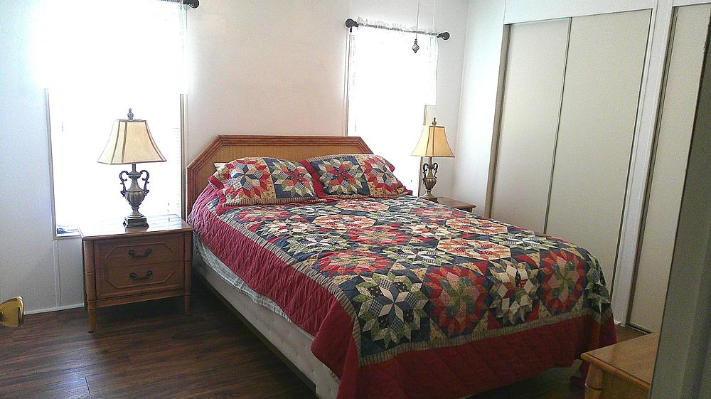 Lake Griffin Harbor Village