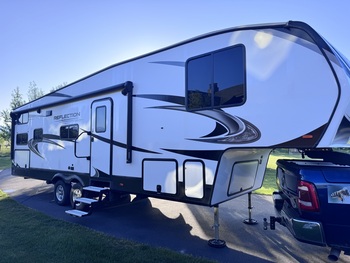 Thumbnail of RV