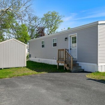 Thumbnail of mobile home