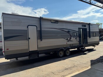 Thumbnail of RV