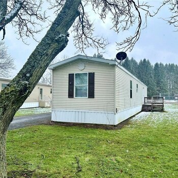 Thumbnail of mobile home