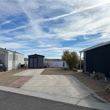 Thumbnail of mobile home lot