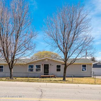 Thumbnail of mobile home