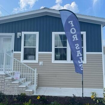 Thumbnail of mobile home