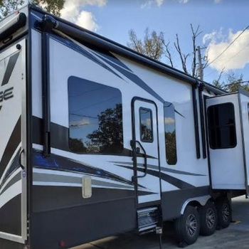 Thumbnail of RV