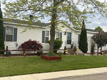 Thumbnail of mobile home