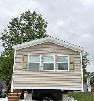 Thumbnail of mobile home