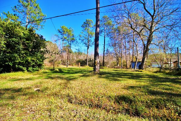 Empty Lot that previously had Mobile Home