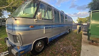 Thumbnail of RV