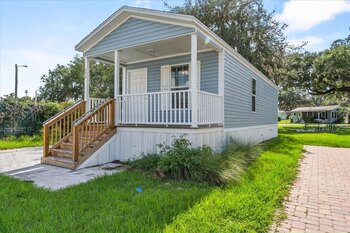 Thumbnail of mobile home