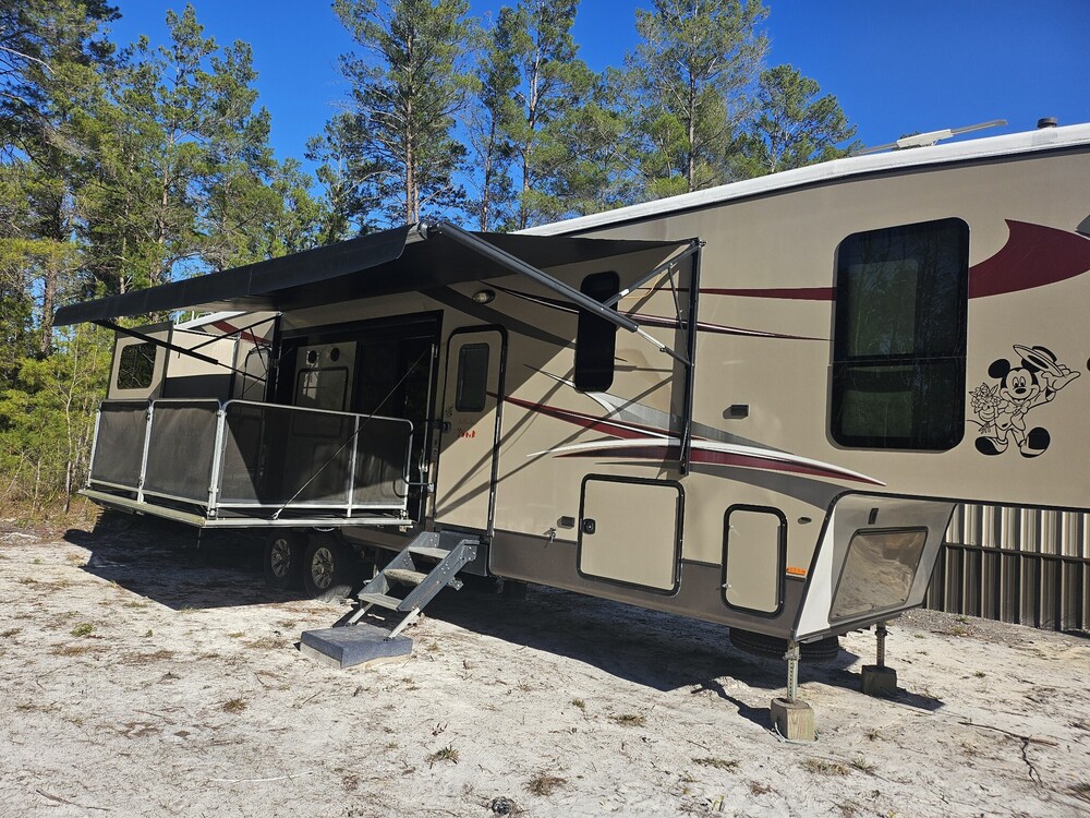 Photo of Rv