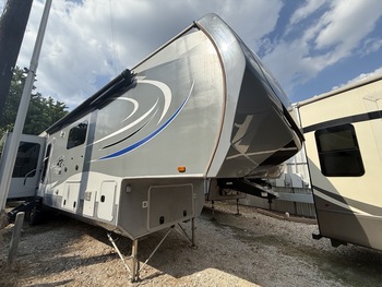Thumbnail of RV