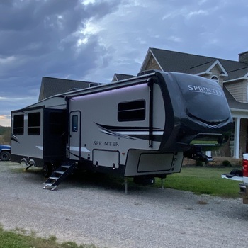Thumbnail of RV